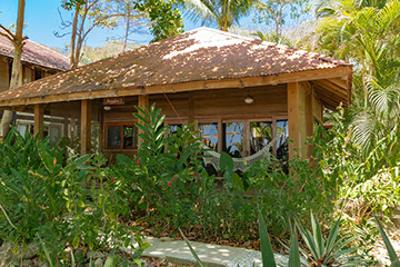 OCEANFRONT BUNGALOW PRANAMAR SANTA TERESA COSTA RICA