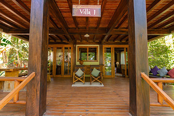 OCEANFRONT VILLA TERRACE PRANAMAR SANTA TERESA COSTA RICA