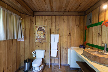 GARDEN BUNGALOW BATHROOM PRANAMAR SANTA TERESA COSTA RICA
